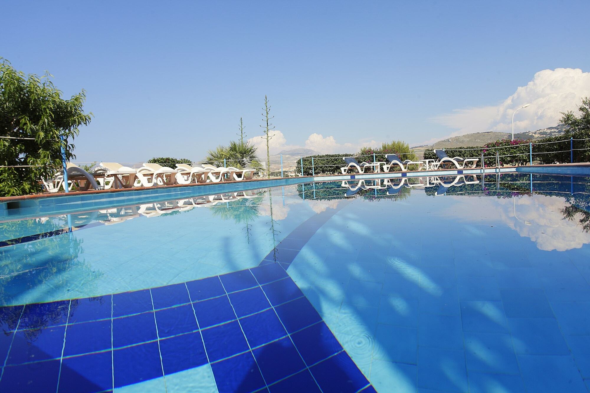 Residence Tamarea Tonnara di Bonagia Exterior photo